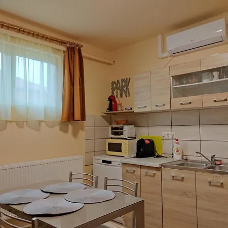 Park Apartman Apartment *